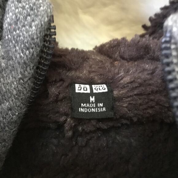 Uniqlo Gray Zip-Up Hoodie With Fur Lining Jacket - Picture 4 of 12